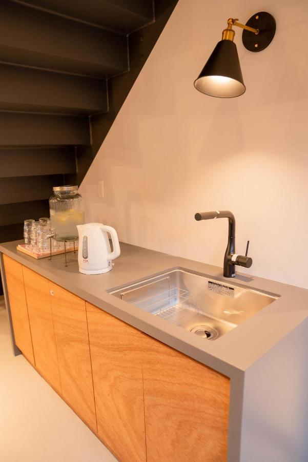 Locomotion Coffee And Bed Tateyama  Exterior foto