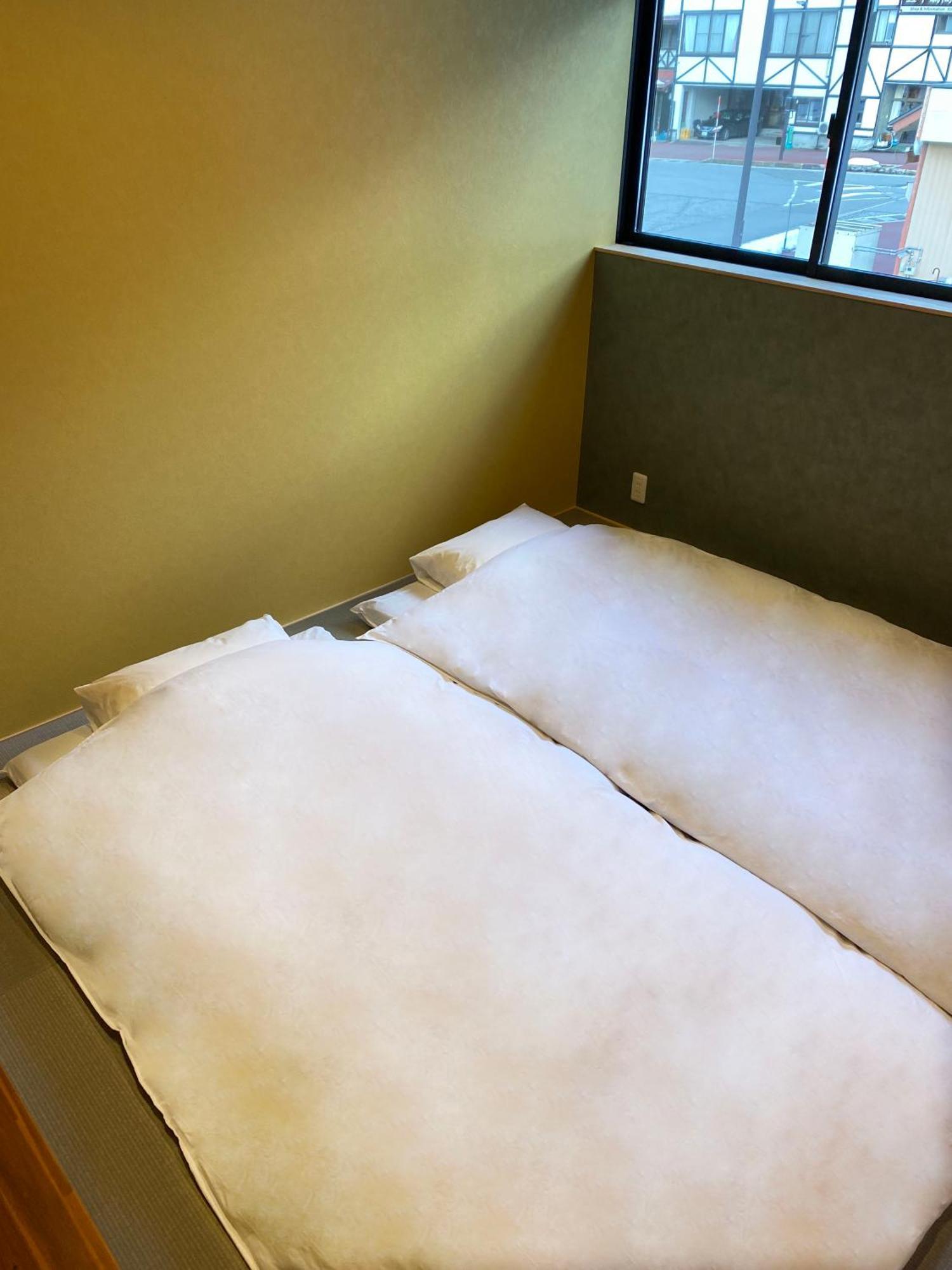 Locomotion Coffee And Bed Tateyama  Exterior foto